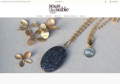 Bijoux sous le sable